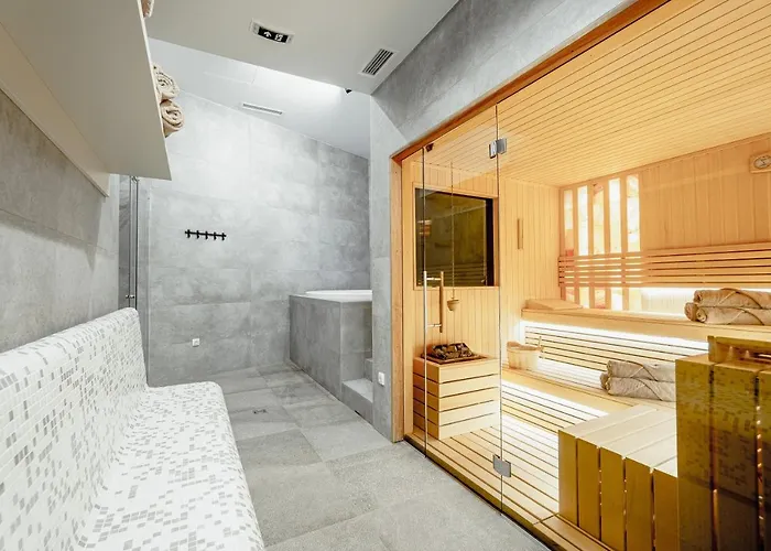 Rajska Aparthotel 4*